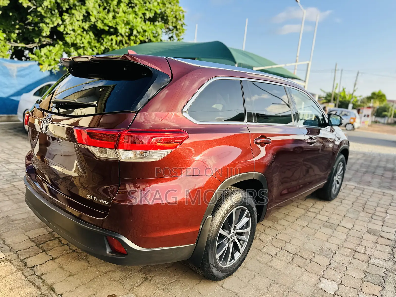 Toyota Highlander XLE 4x4 V6 (3.5L 6cyl 8A) 2018 Burgundy