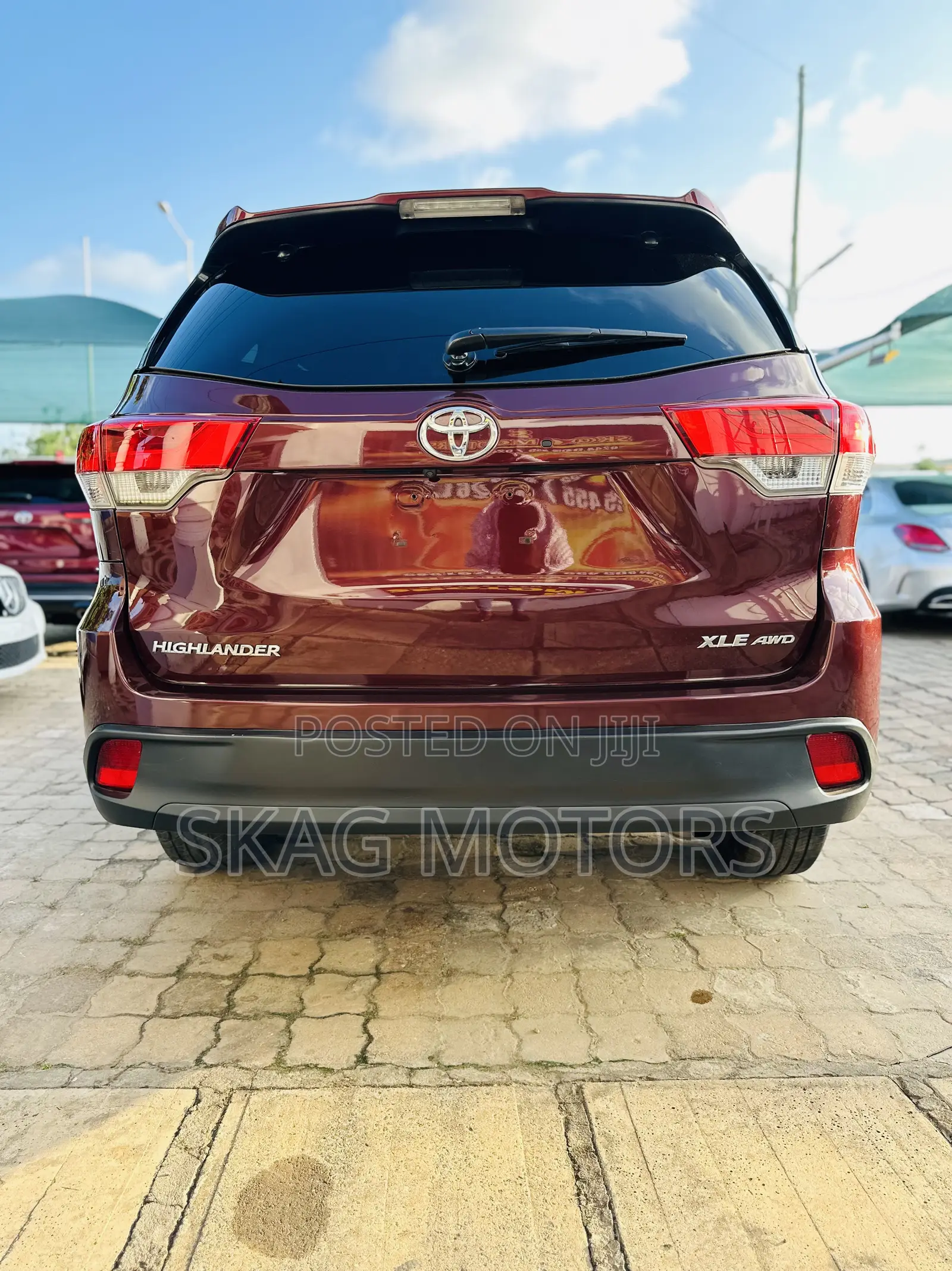 Toyota Highlander XLE 4x4 V6 (3.5L 6cyl 8A) 2018 Burgundy