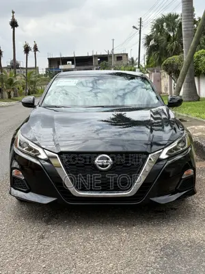 Nissan Altima 2.5 SL 2021 Black