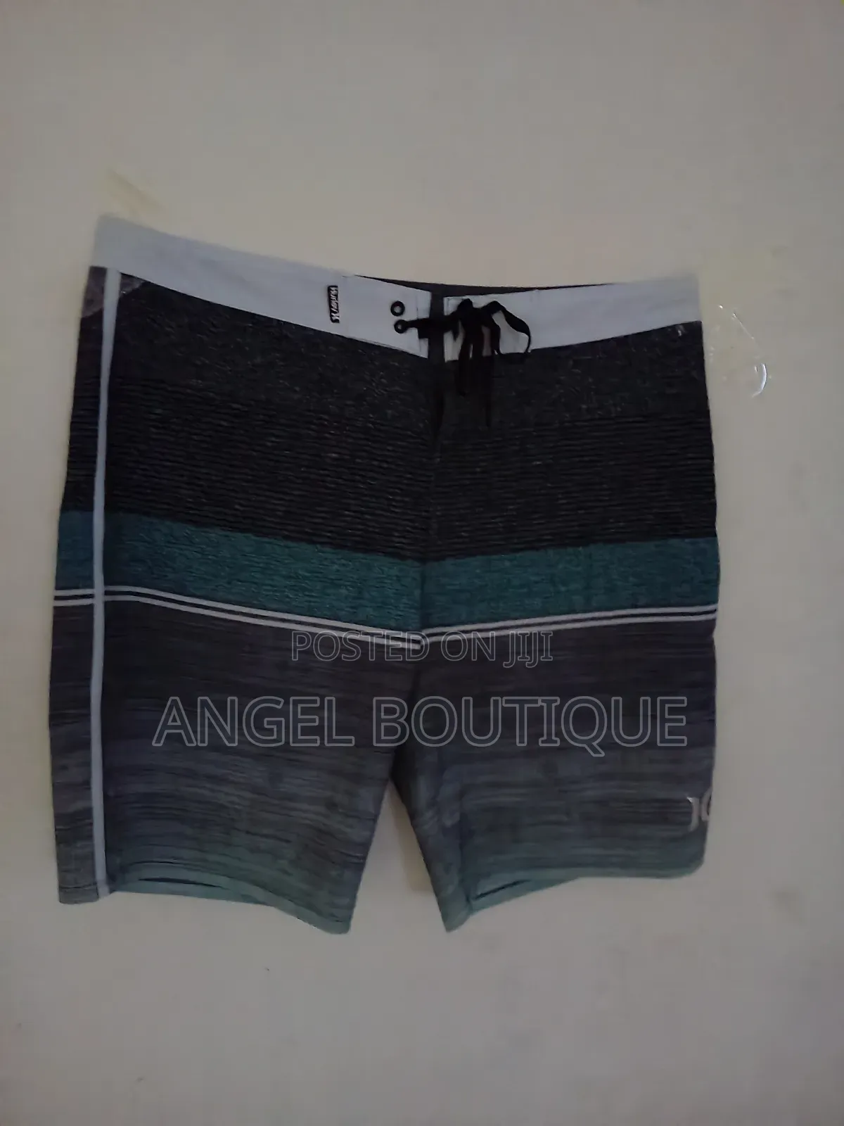 Phantom Hurley Classy Beach Wear