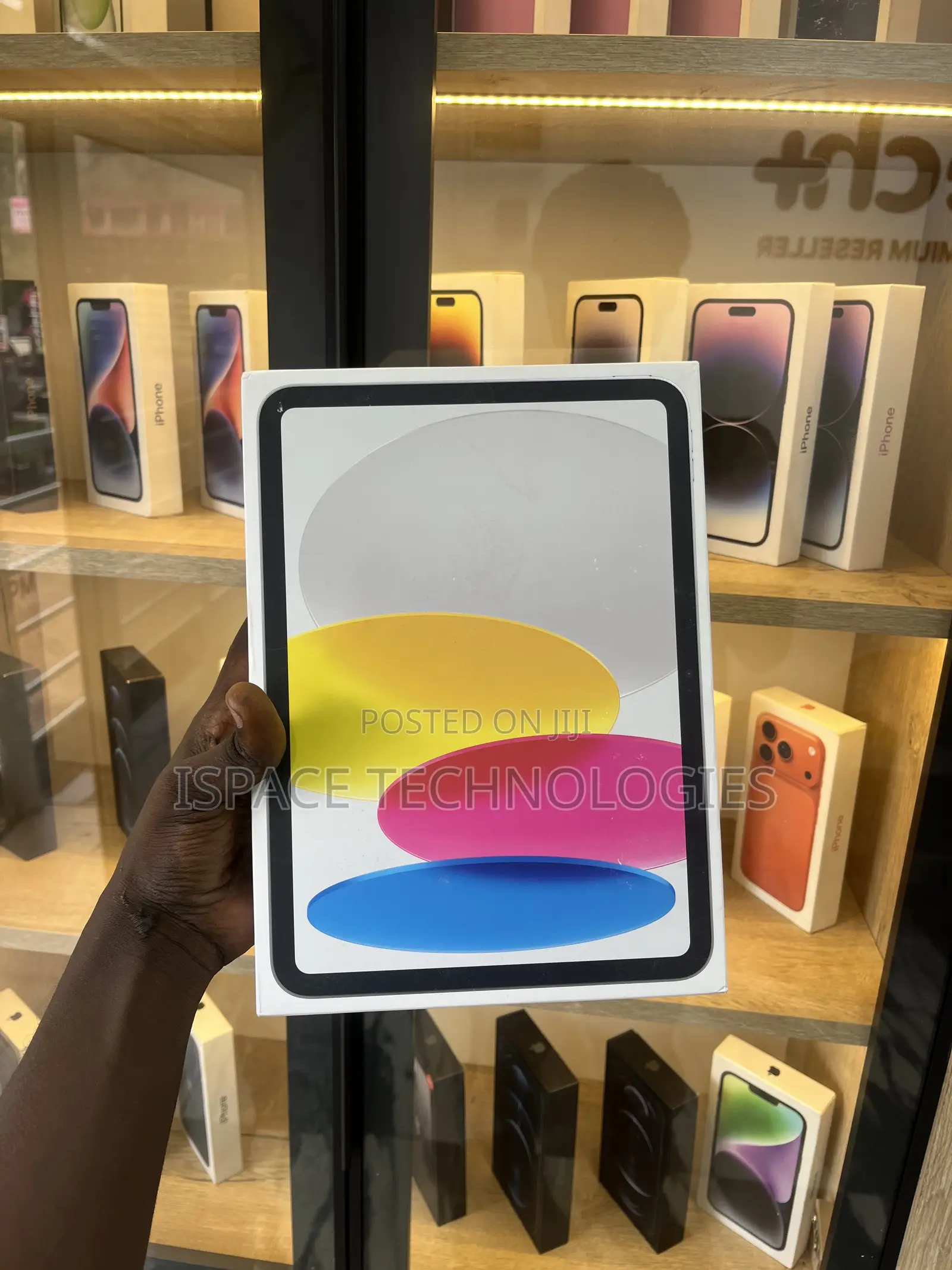 New Apple iPad Wi-Fi 128 GB Silver