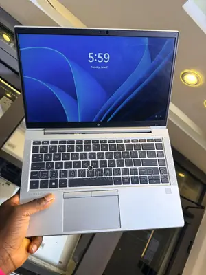 Laptop HP EliteBook 845 G8 8GB AMD Ryzen 3 SSD 256GB