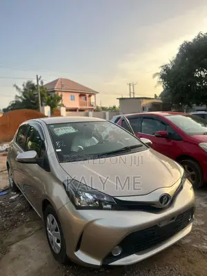 Toyota Vitz 2016 Brown