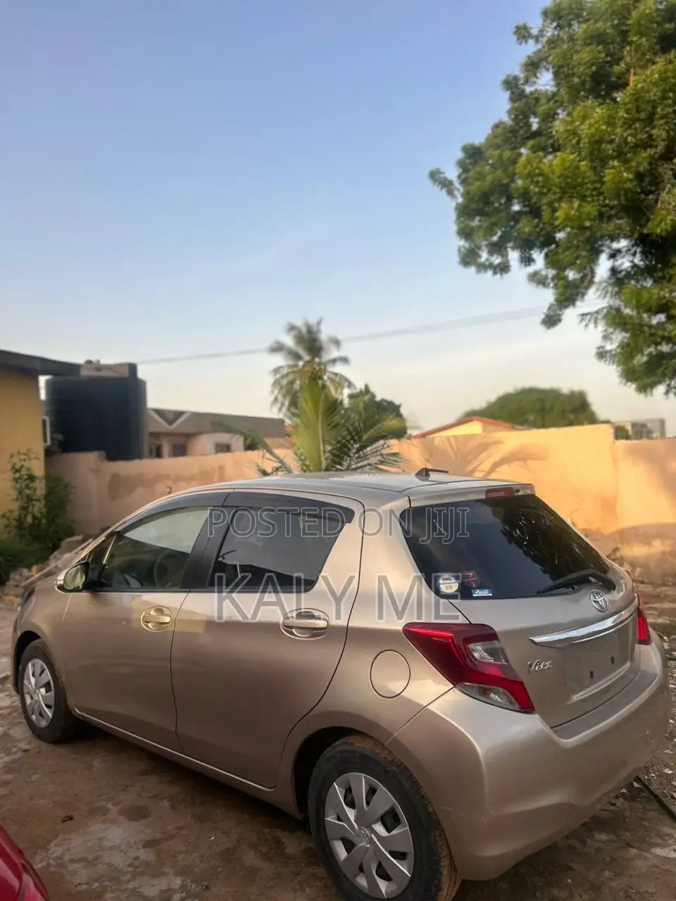 Toyota Vitz 2016 Brown