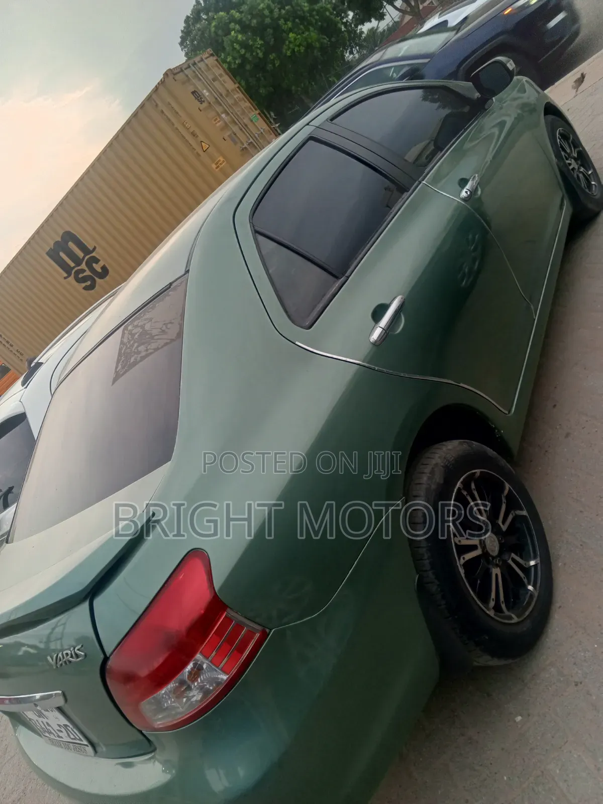 Toyota Yaris Base Sedan 4dr 2010 Green