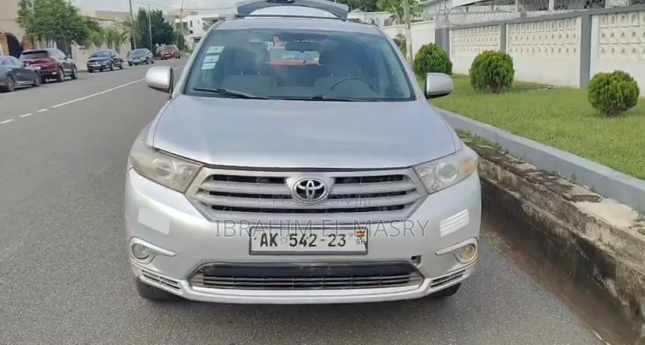 Toyota Highlander Limited FWD 2023 Silver