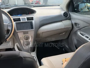 Toyota Belta 2010 Gray