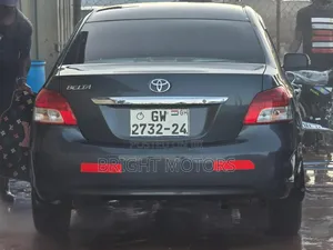 Toyota Belta 2010 Gray