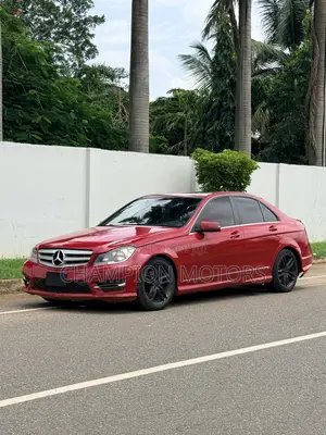 Mercedes-Benz C250 2013 Red