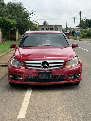 Mercedes-Benz C250 2013 Red
