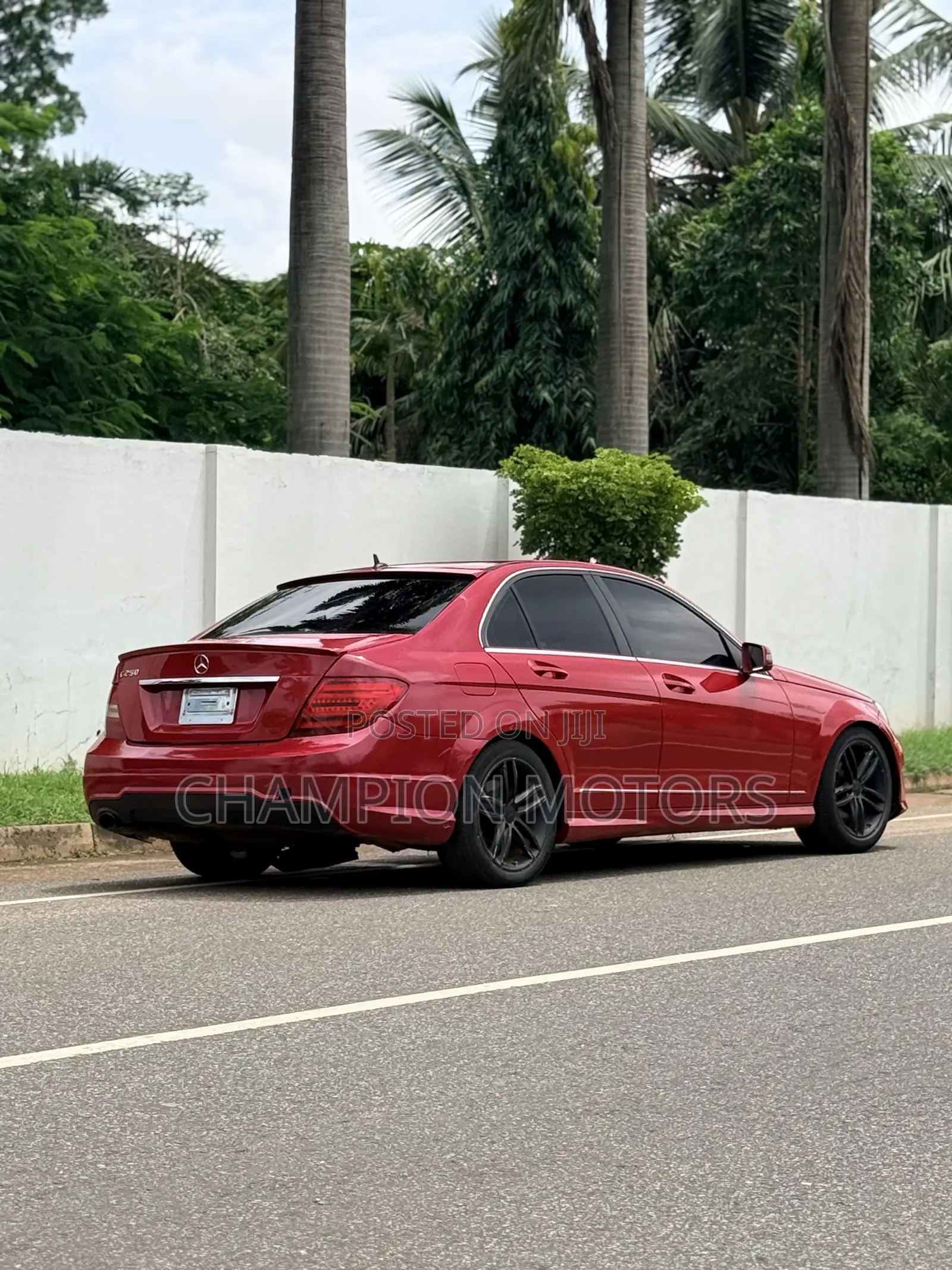 Mercedes-Benz C250 2013 Red
