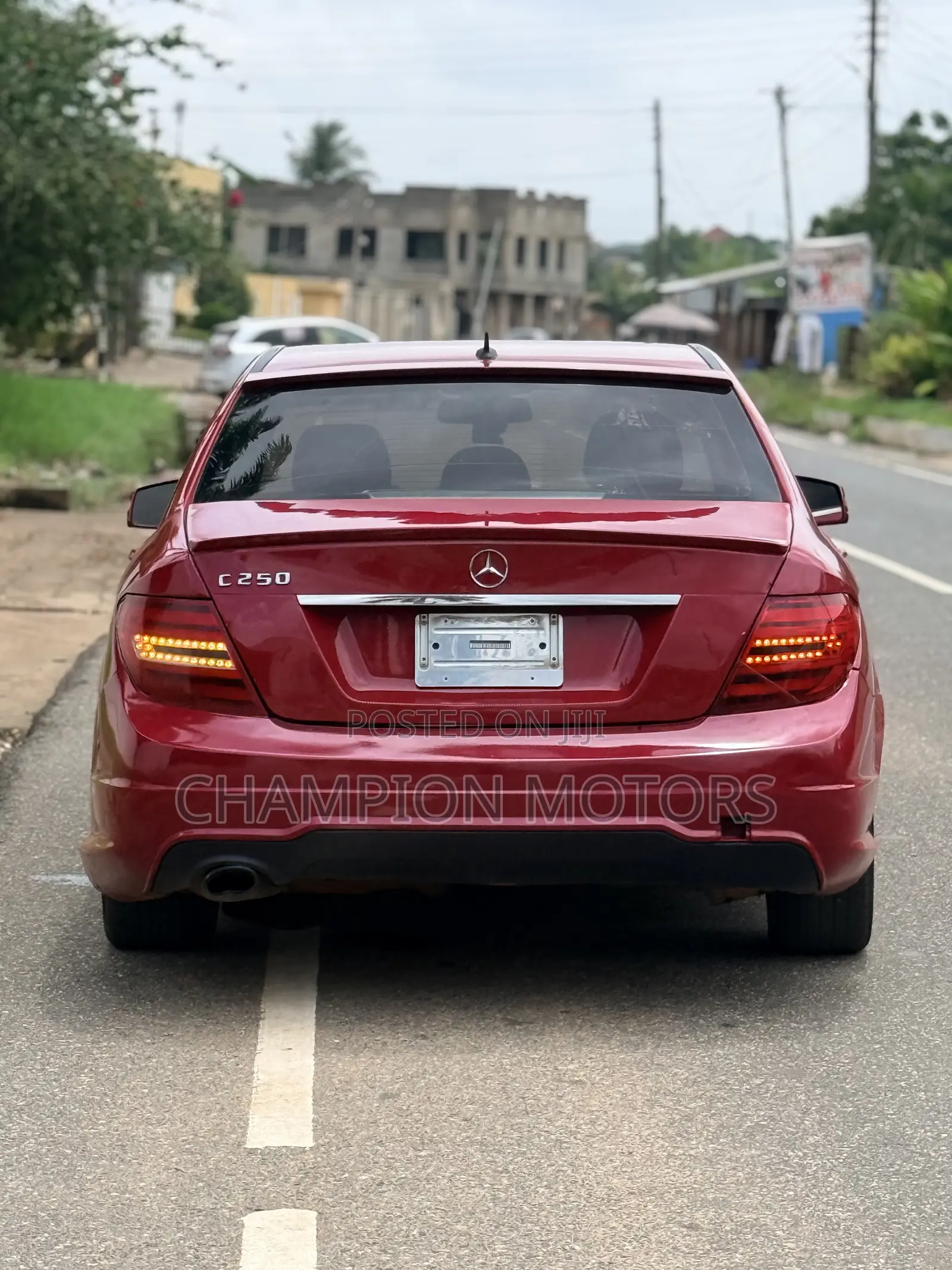 Mercedes-Benz C250 2013 Red