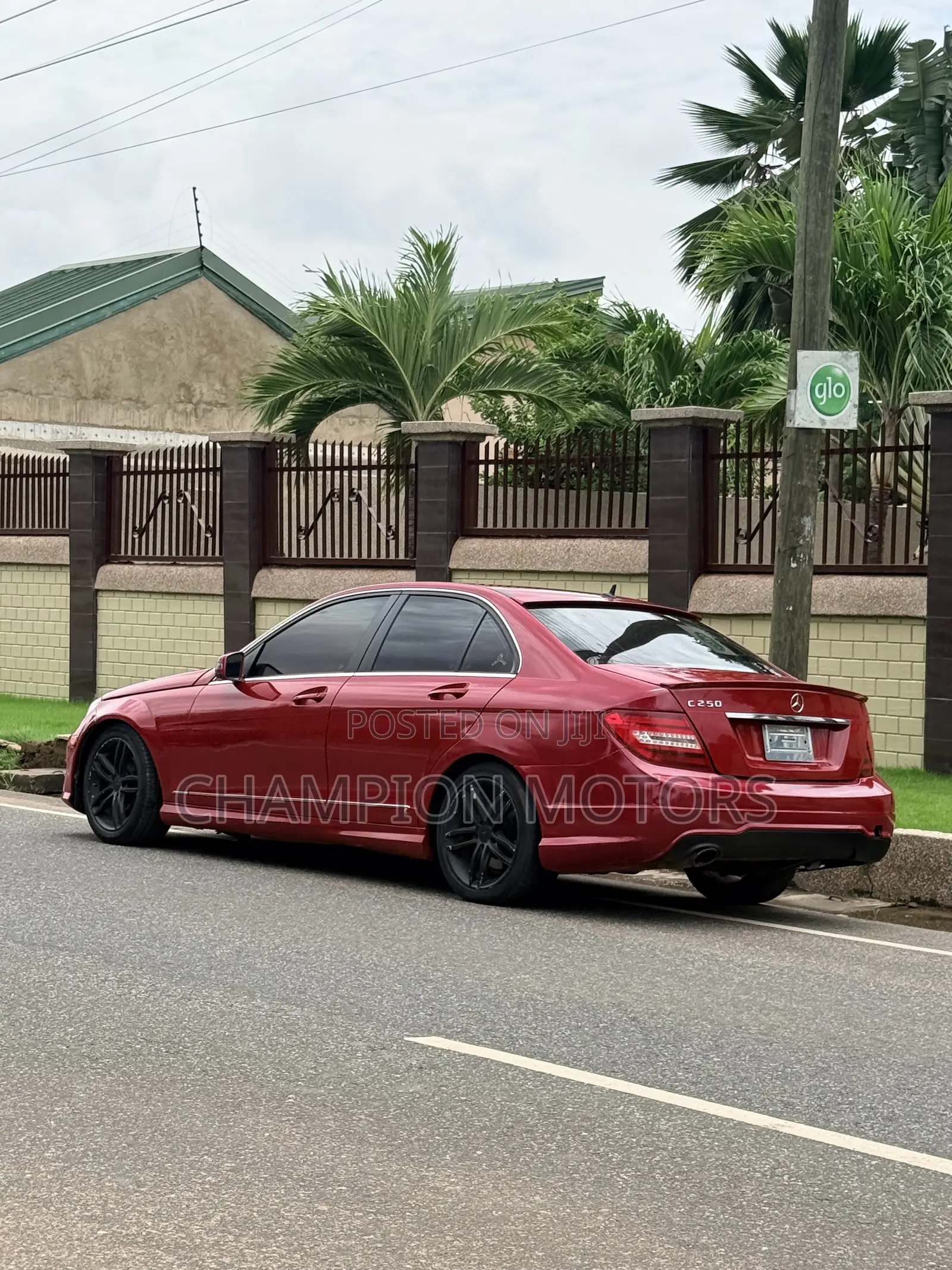 Mercedes-Benz C250 2013 Red