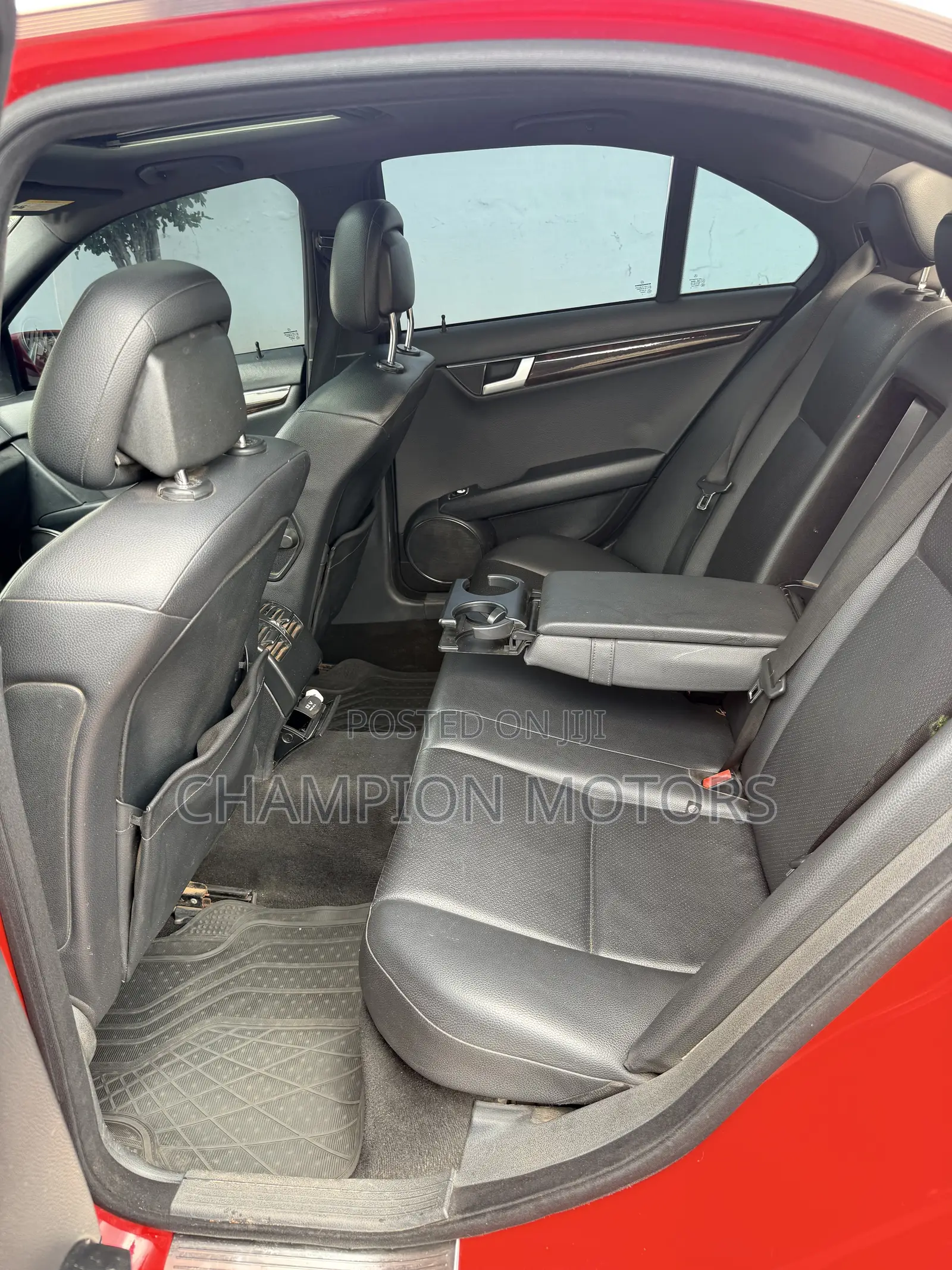 Mercedes-Benz C250 2013 Red