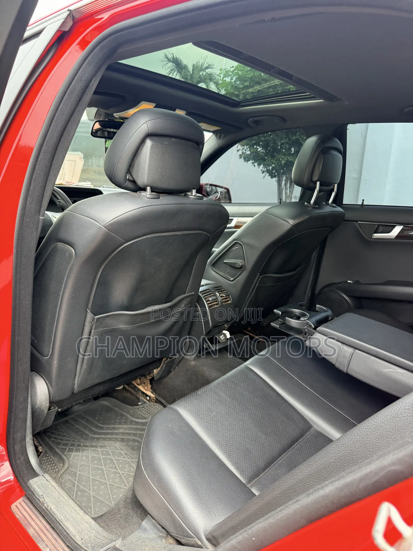 Mercedes-Benz C250 2013 Red