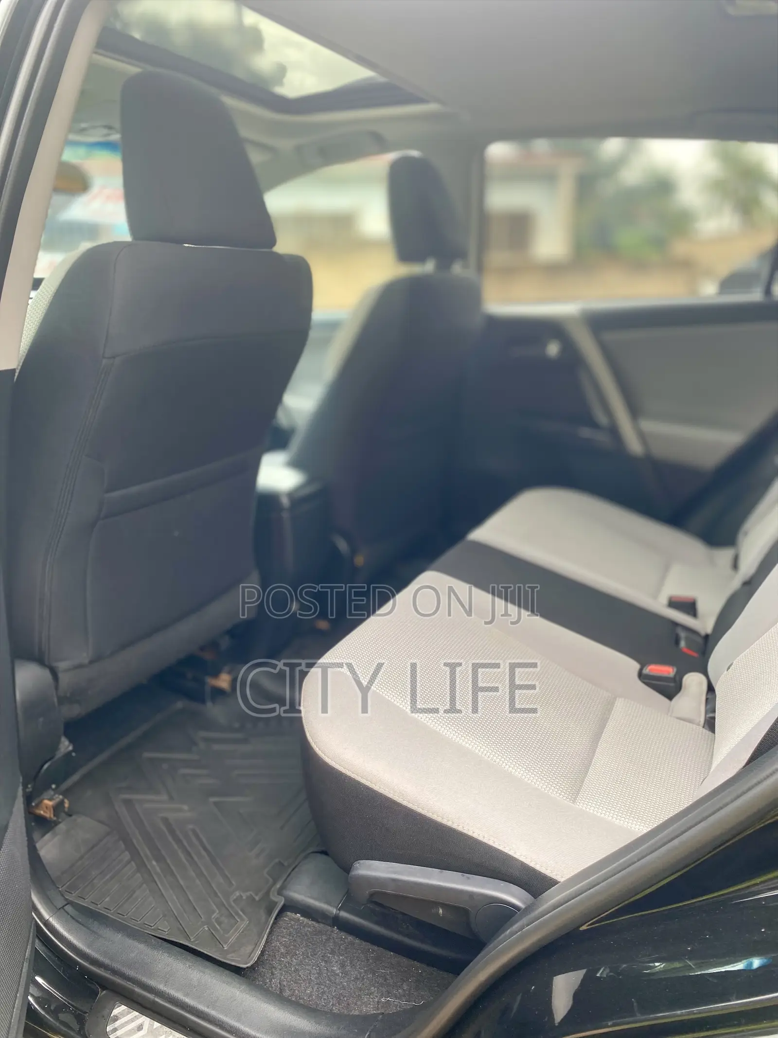 Toyota RAV4 Adventure 4dr SUV (2.5L 4cyl 6A) 2018 Black