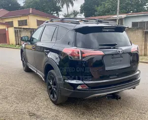 Toyota RAV4 Adventure 4dr SUV (2.5L 4cyl 6A) 2018 Black