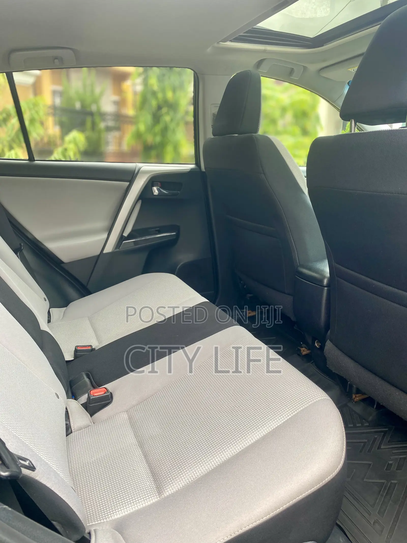Toyota RAV4 Adventure 4dr SUV (2.5L 4cyl 6A) 2018 Black