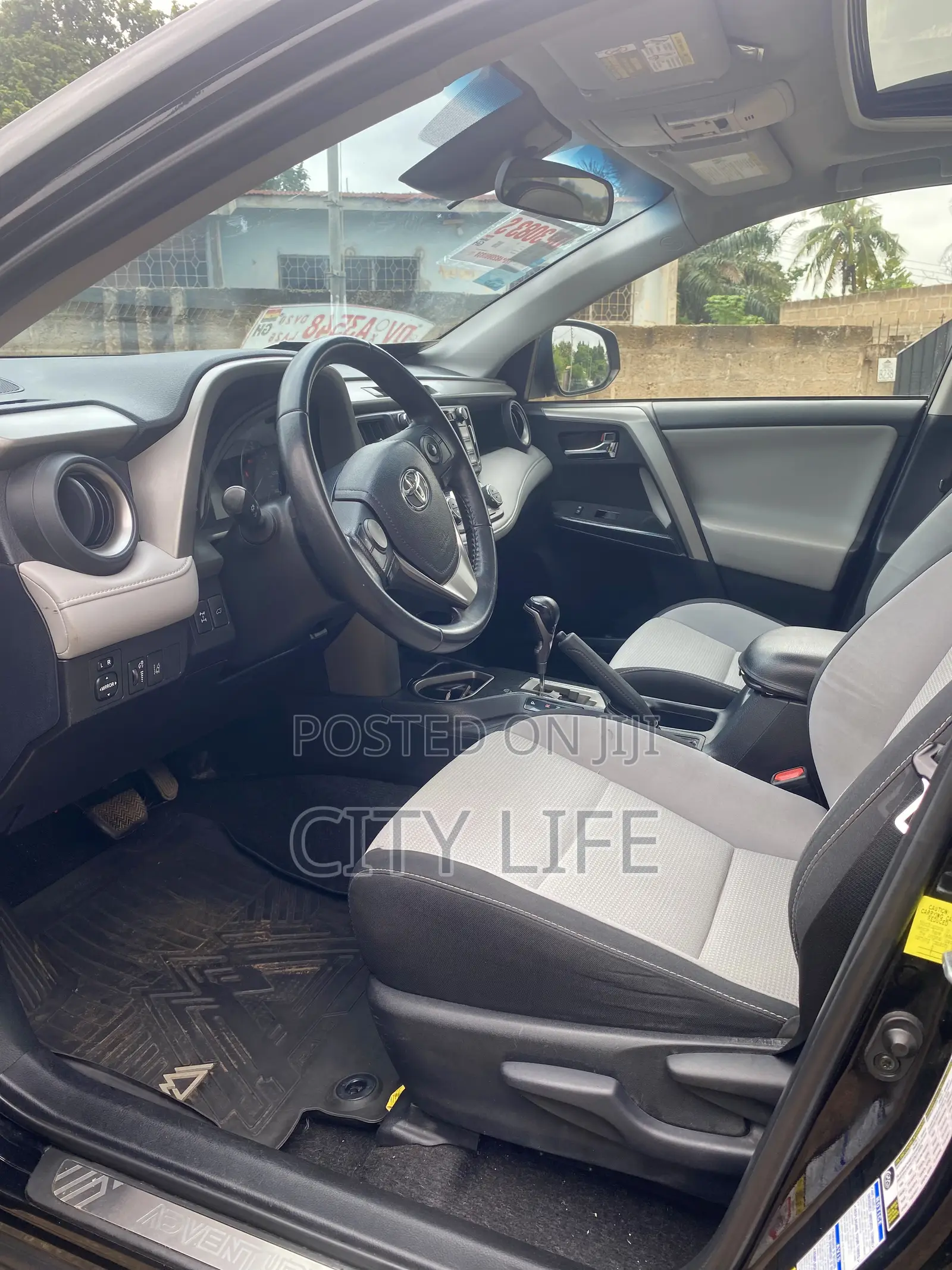 Toyota RAV4 Adventure 4dr SUV (2.5L 4cyl 6A) 2018 Black