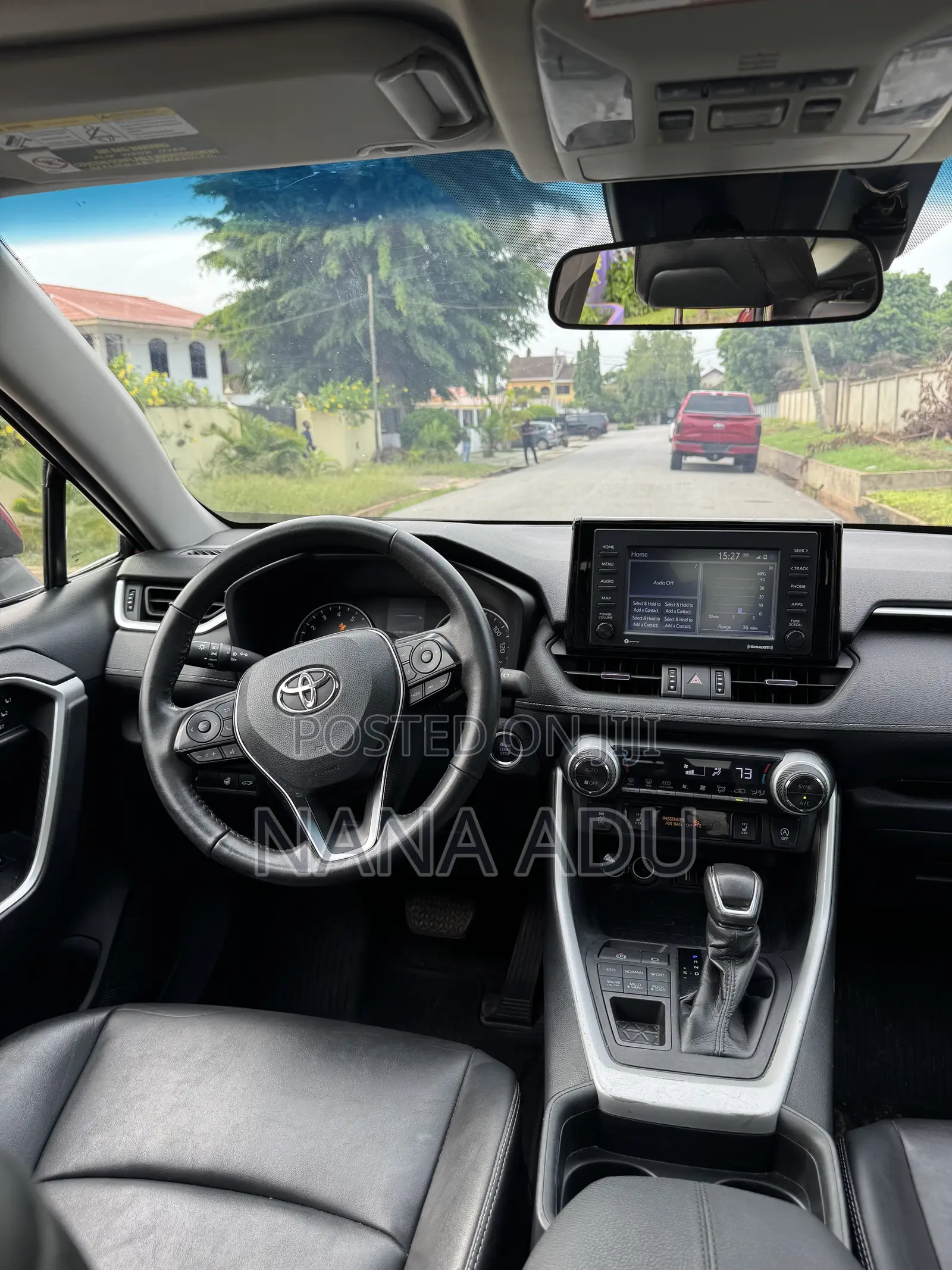 Toyota RAV4 XLE 2021 Red