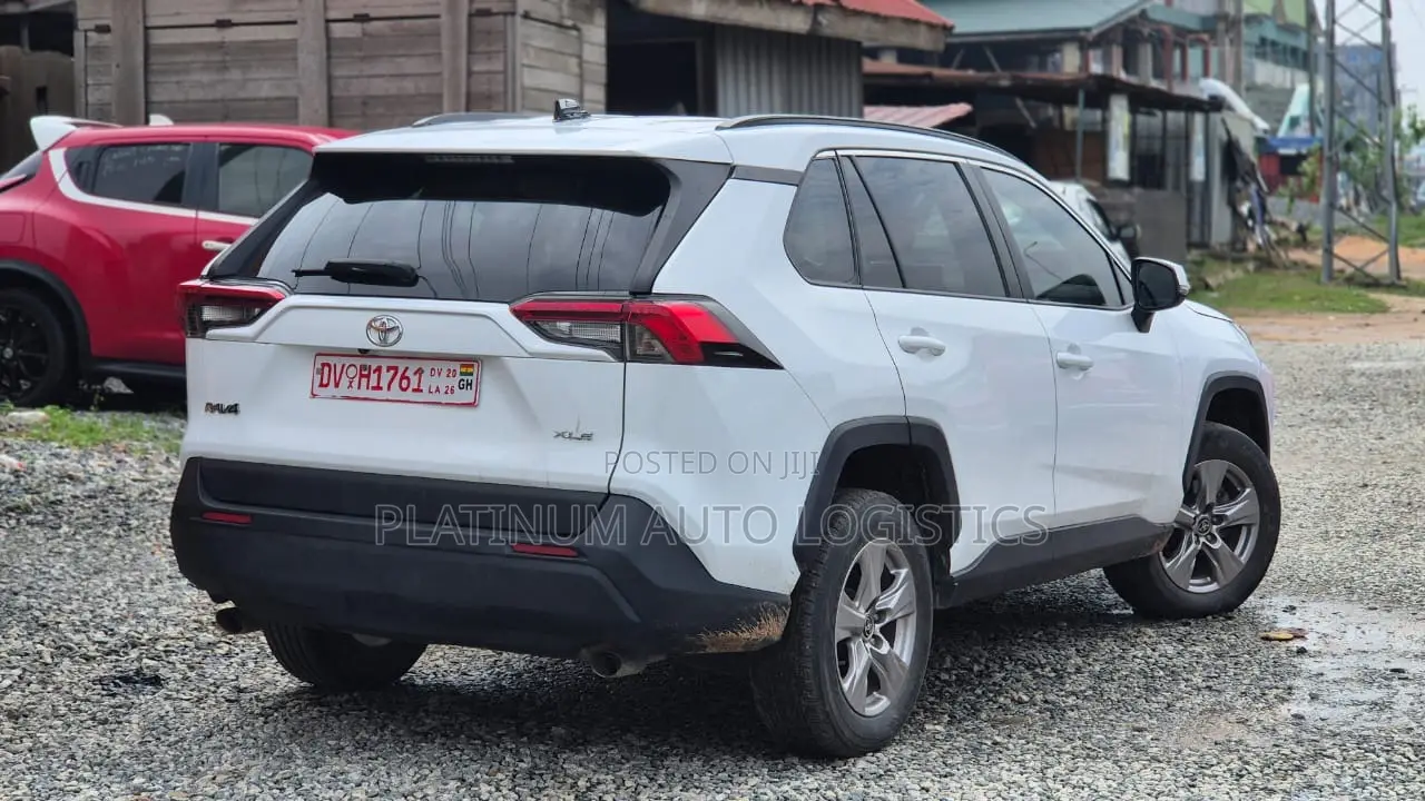 Toyota RAV4 2023 White