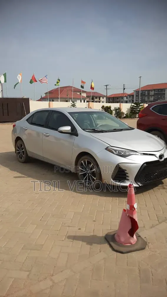 Toyota Corolla 2017 Silver