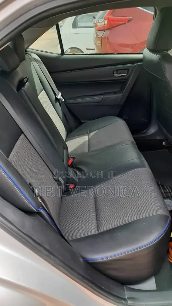 Toyota Corolla 2017 Silver