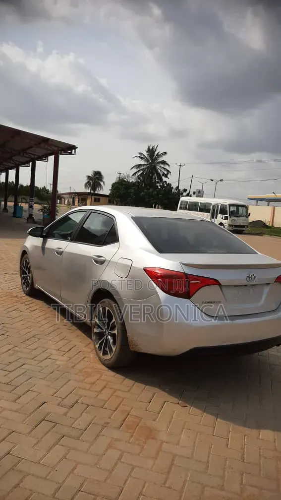 Toyota Corolla 2017 Silver