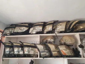 Voxy Headlight