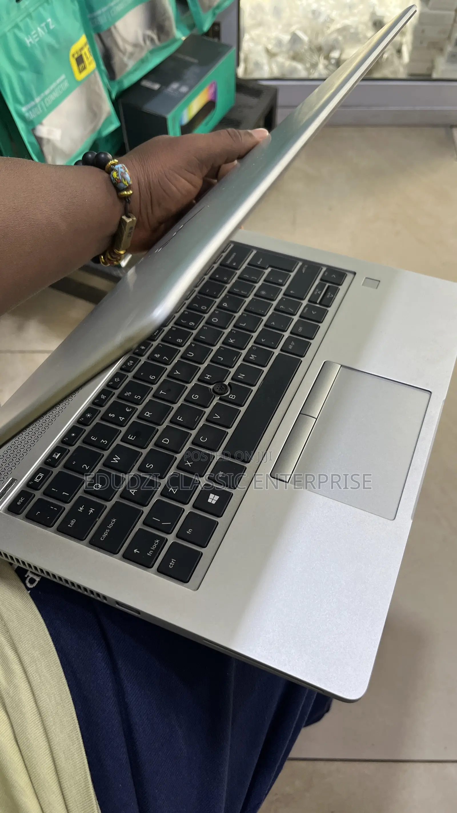 New Laptop HP EliteBook 840 G6 8GB Intel Core i5 SSD 256GB