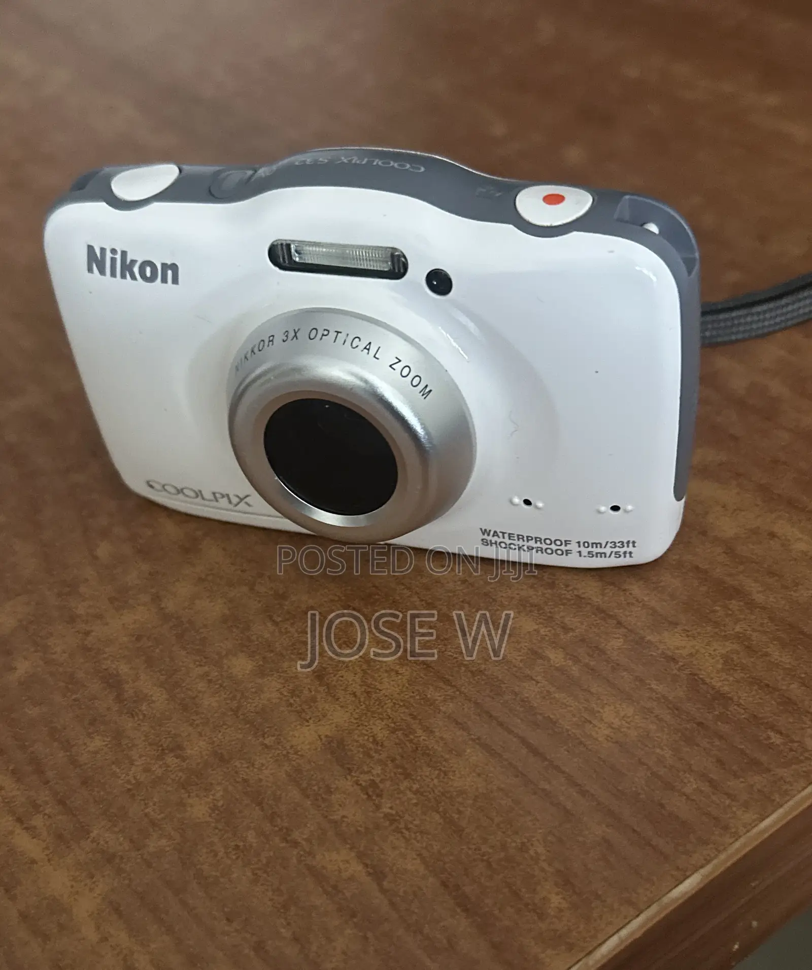 Nikon Coolpix S32