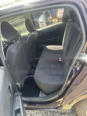 Toyota Vitz 1.3 FWD 5dr 2013 Black