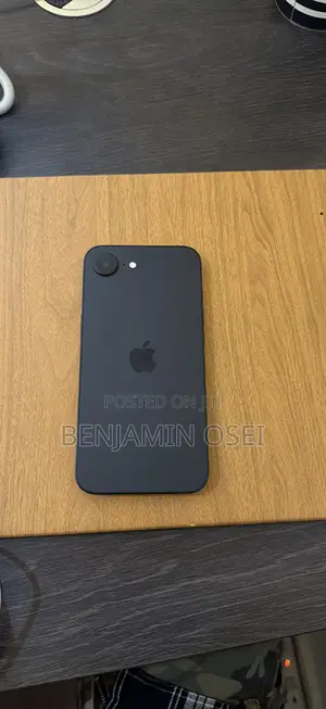 Apple iPhone 16e 128 GB Black