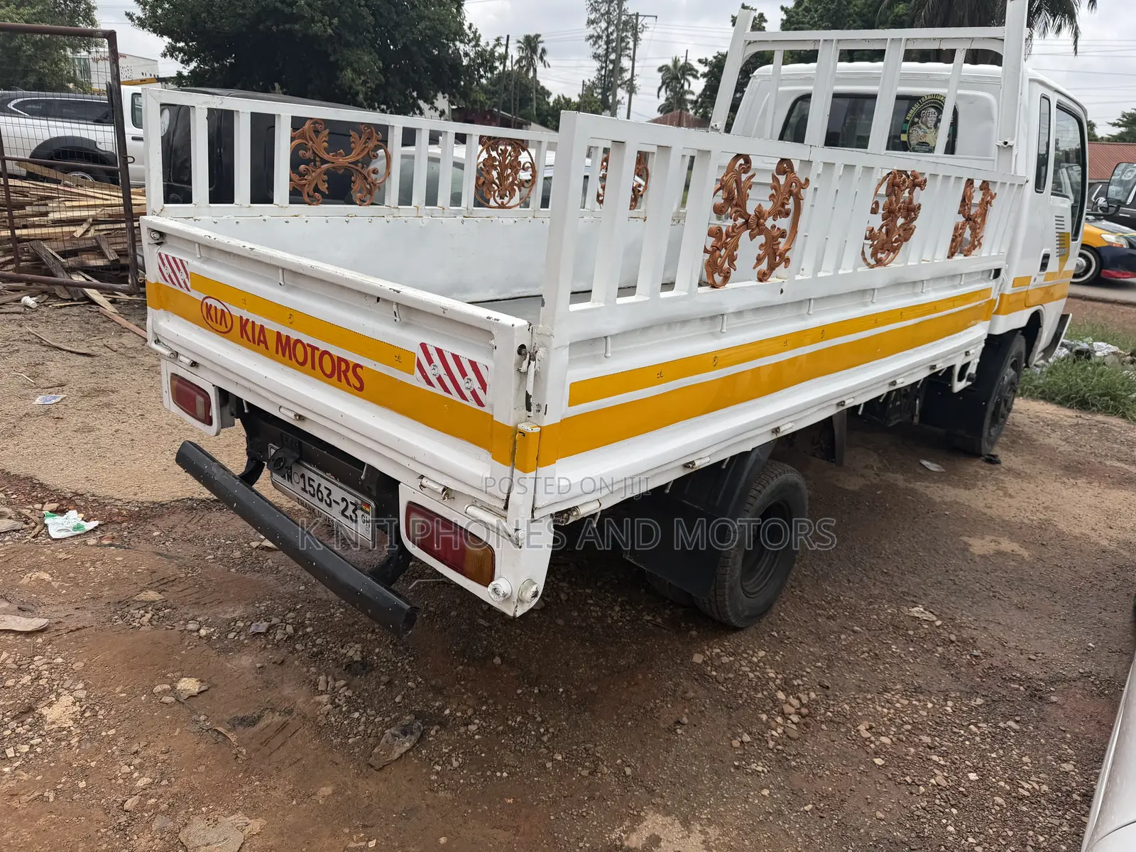 Kia Bongo 2012 White