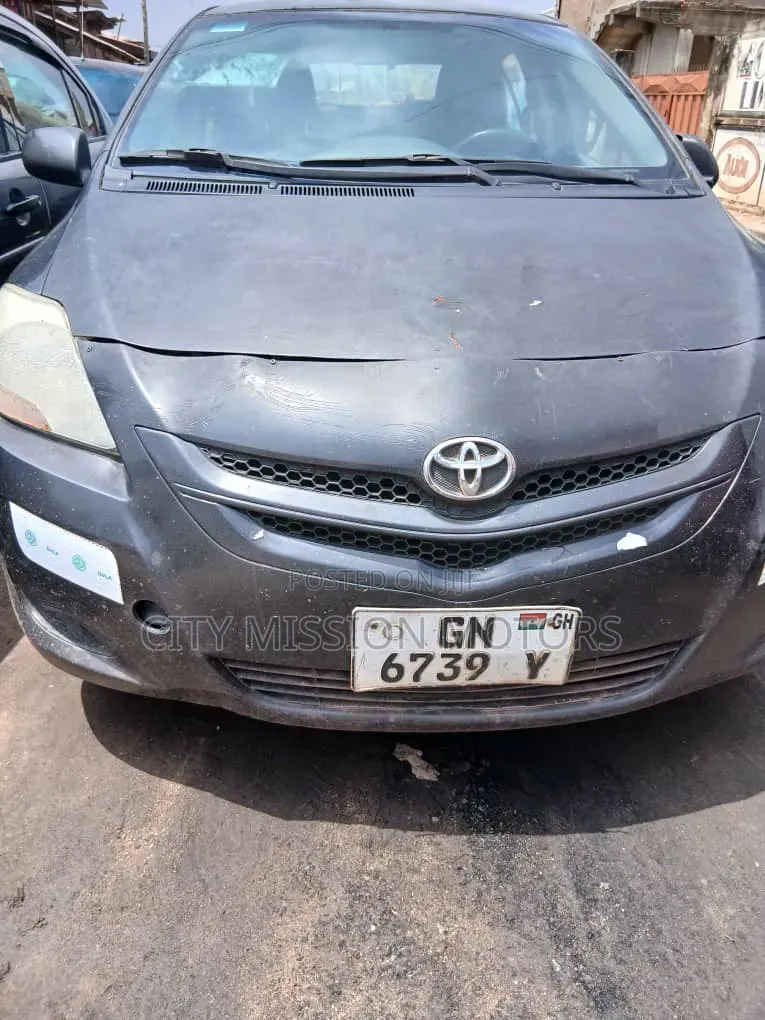 Toyota Yaris 2010 Black