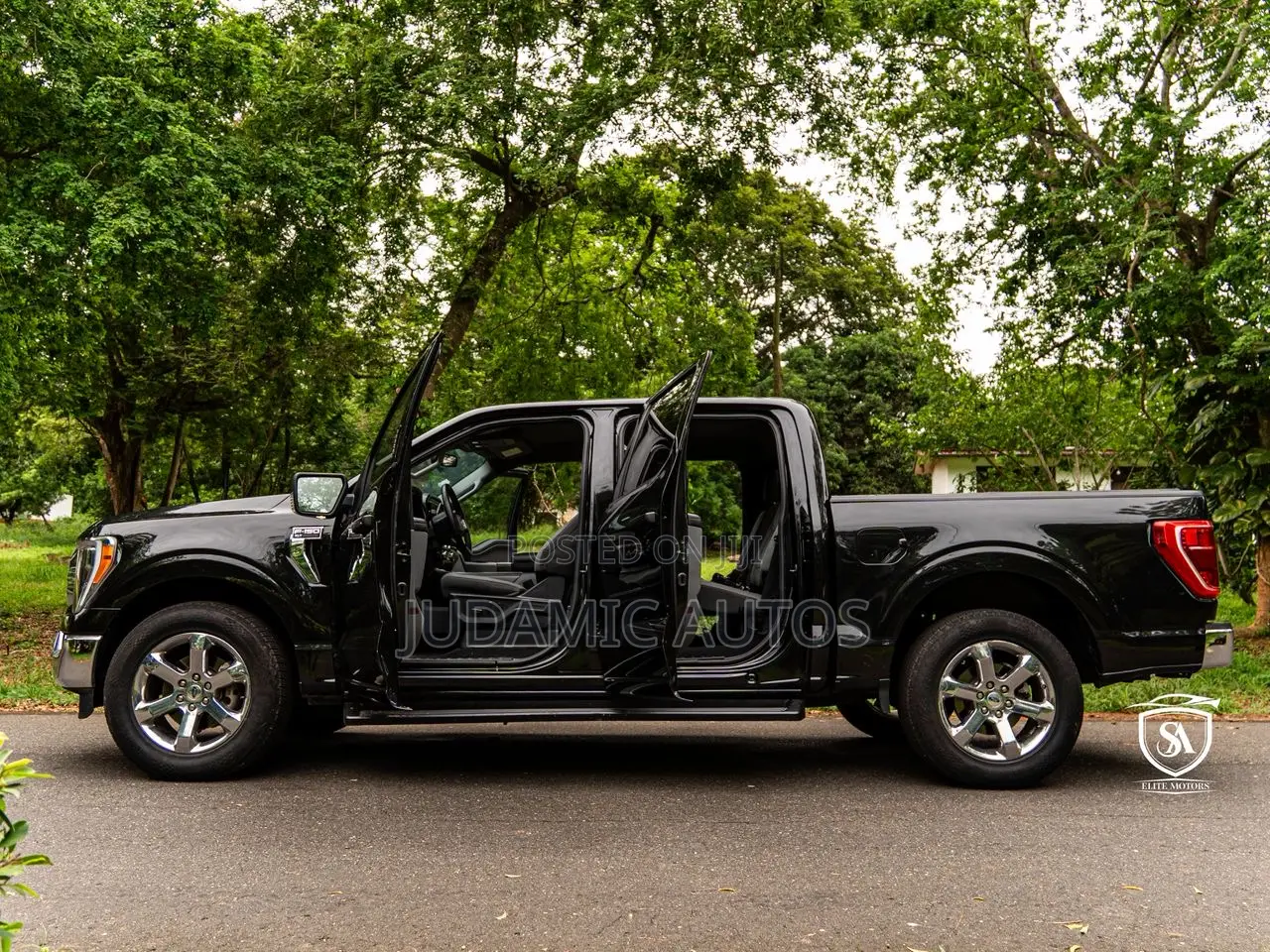 Ford F-150 XL 2023 Black