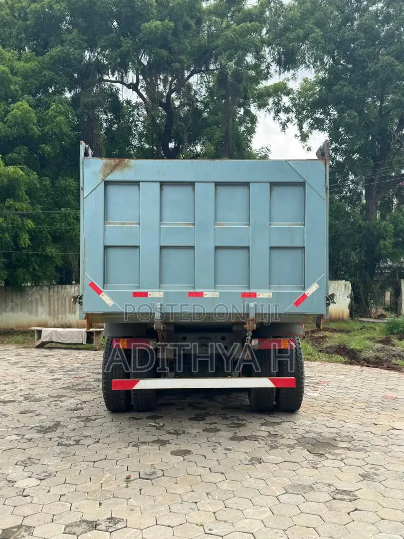 Sinotruk Howo Tipper/Dump Truck