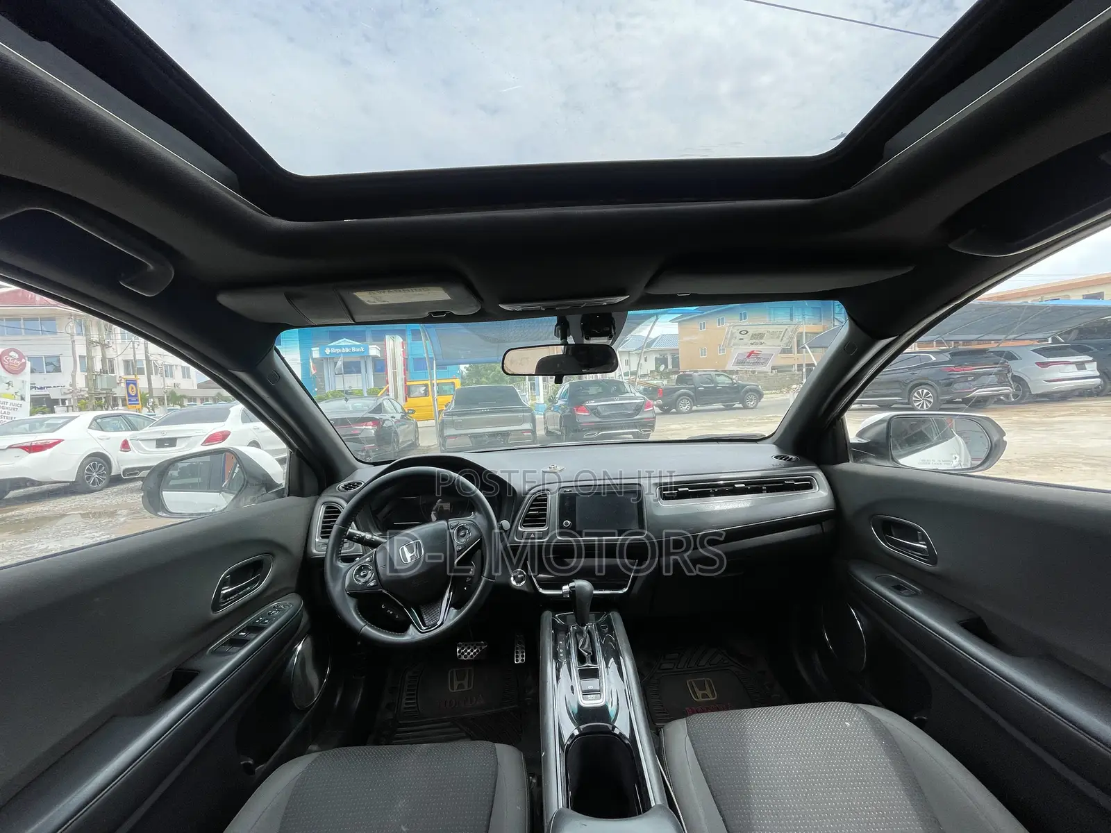 Honda HR-V Sport AWD 2019 White