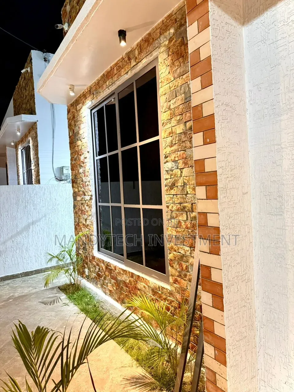 3bdrm Duplex in Lake Side Estate for sale