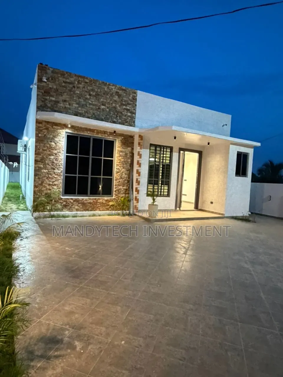 3bdrm Duplex in Lake Side Estate for sale