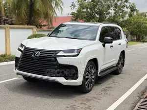 Lexus LX 700h 2025 White