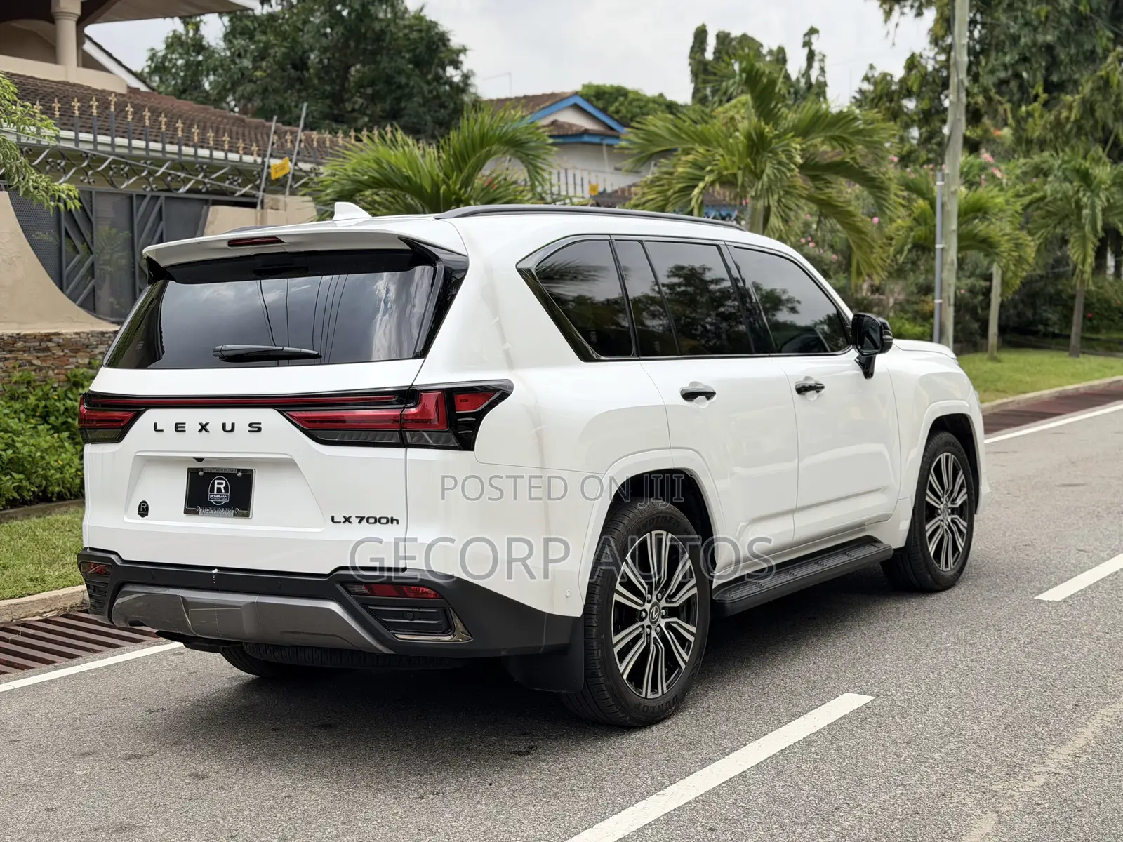 Lexus LX 700h 2025 White