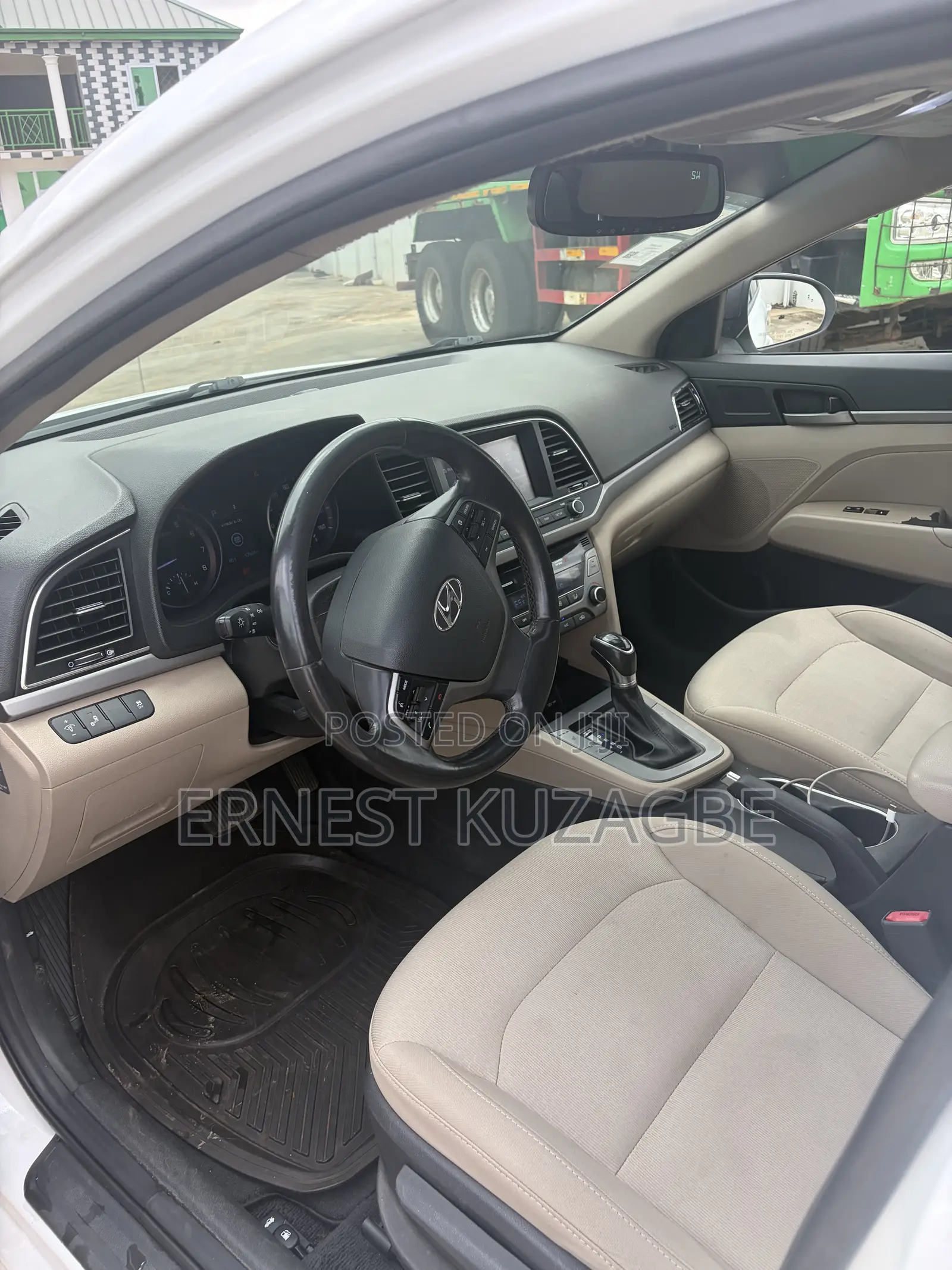 Hyundai Elantra 2017 White