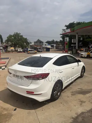 Hyundai Elantra 2017 White