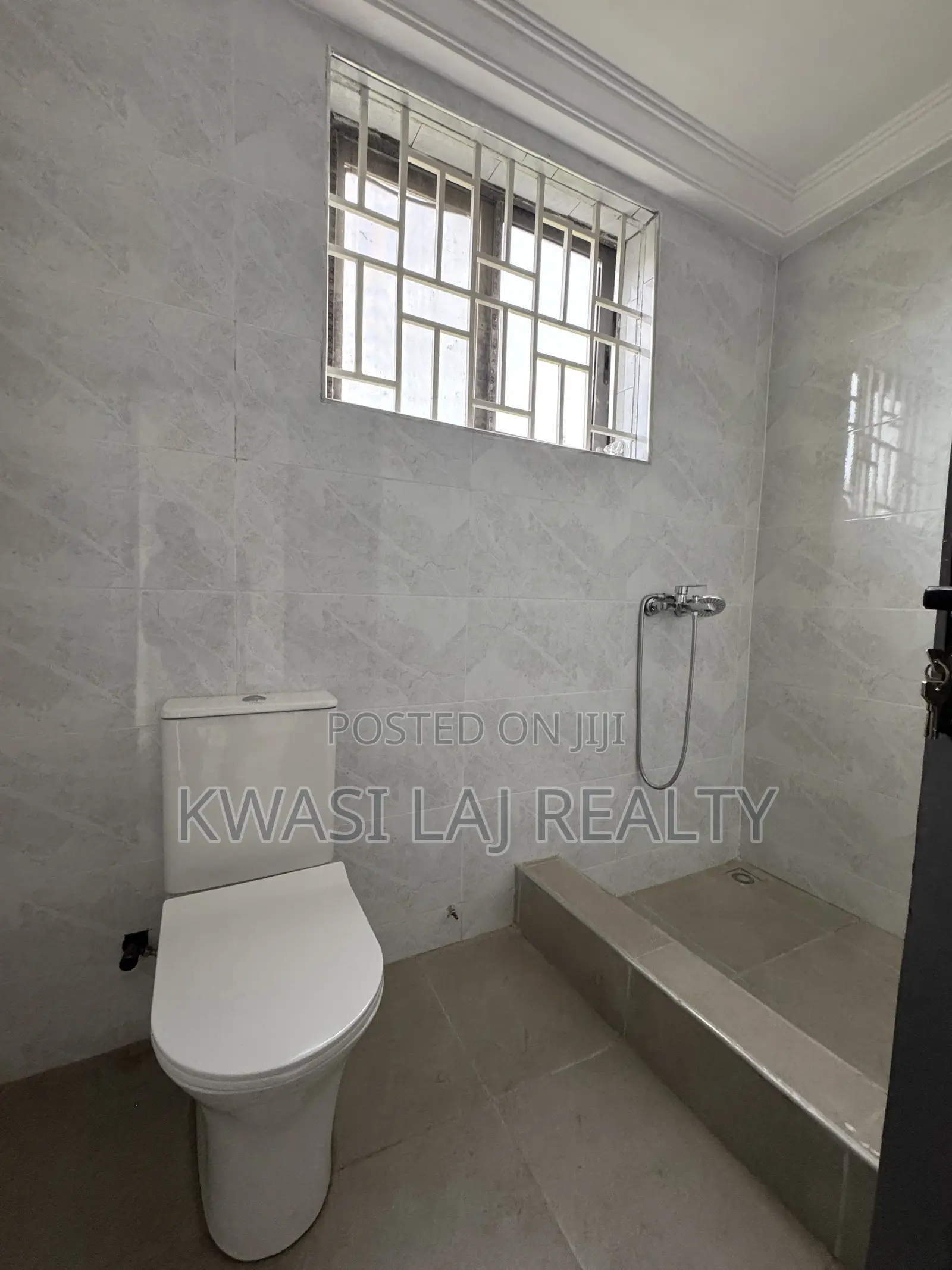 3bdrm Apartment in Scc Dvla Weija for rent