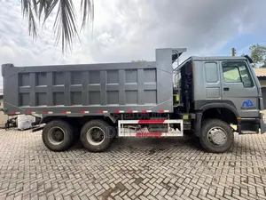 Tipper/ Dump Truck