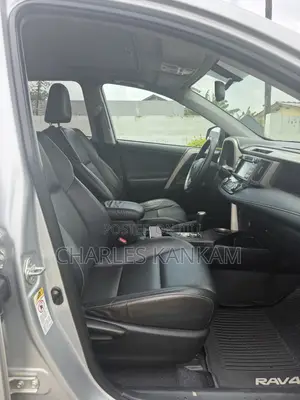 Toyota RAV4 Limited 4dr SUV (2.5L 4cyl 6A) 2015 Silver