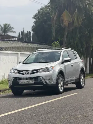 Toyota RAV4 Limited 4dr SUV (2.5L 4cyl 6A) 2015 Silver