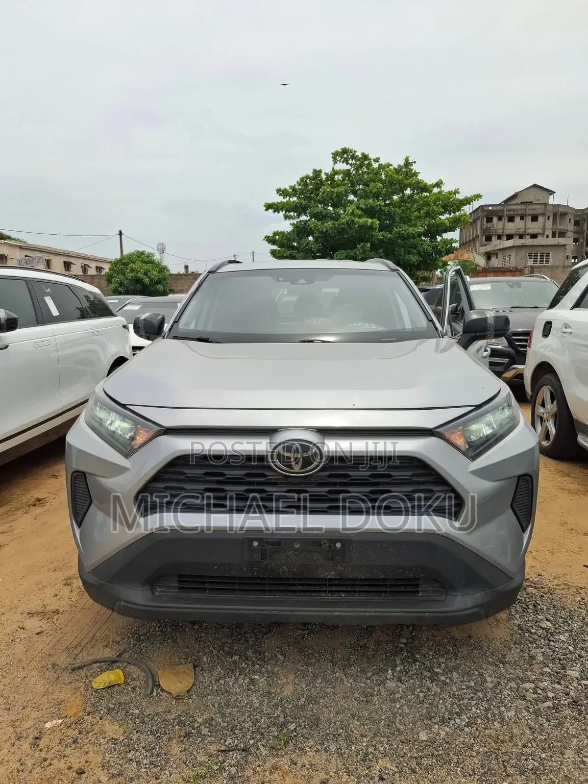 Toyota RAV4 2021 Silver