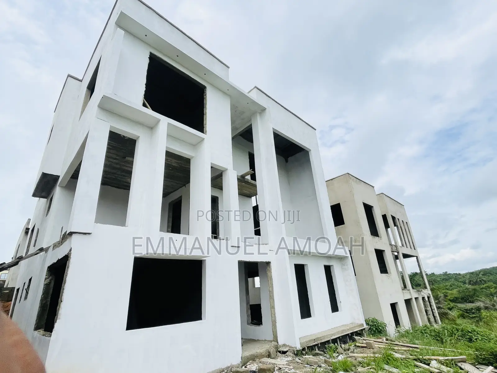 6bdrm House in Amoah Estates, Takoradi for sale